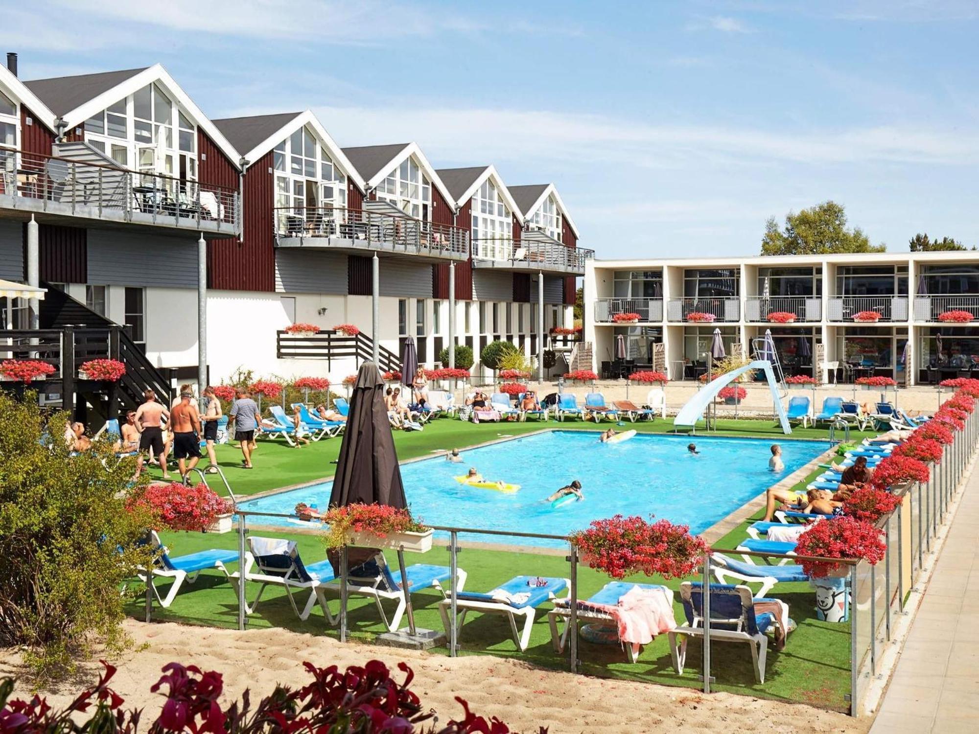 4 Person Holiday Home On A Holiday Park In Glesborg ภายนอก รูปภาพ